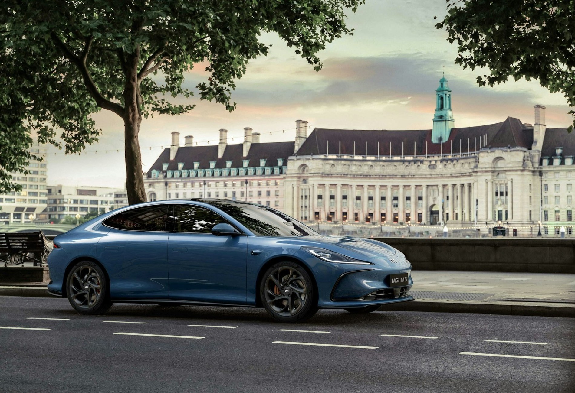 MG IM5 100 kWh Premium
